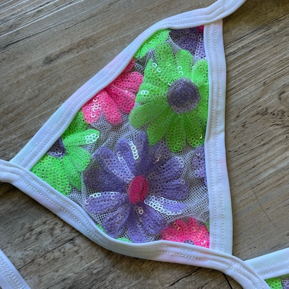 Flower Mesh Top - Picture 3 of 3